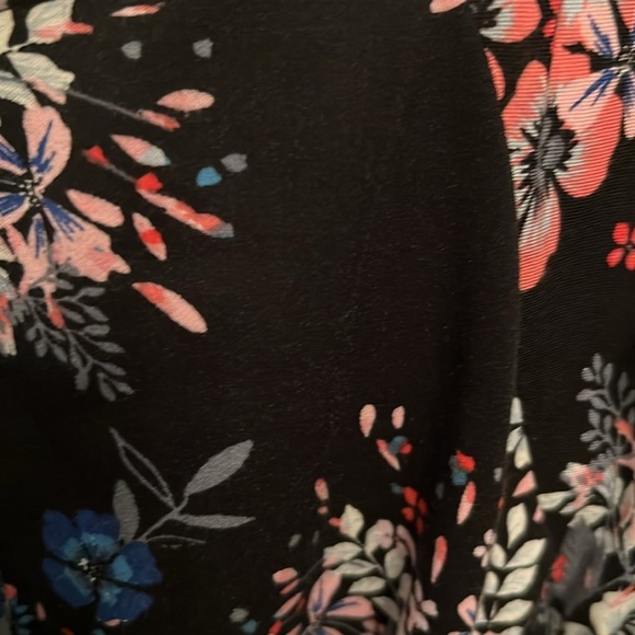 Torrid Floral Challis Bell Sleeve Dress Size 1X - Picture 9 of 10